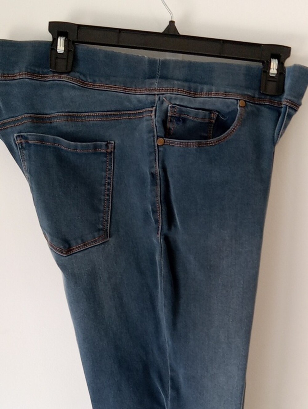 Gloria Vanderbilt Stretch Skinny Leg Faded Denim Jeans